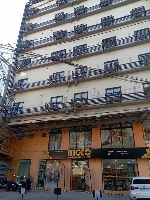 St. Marvin Studio Makati M206 Manila Philippines